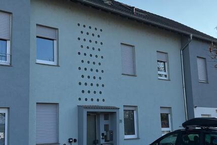 4ZKB, hochwertige Ausstattung, Parkplatz mit E-Säule, Seeblick 4 zimmer