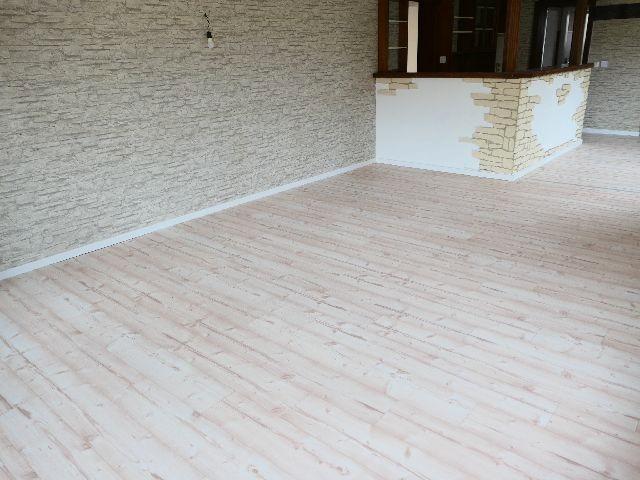 Direkt in Aerzen! Einzigartige 2 Zi.-Whg. im Loft-Style mit 2025 neu erstelltem Bad & Parkplätzen! zimmer