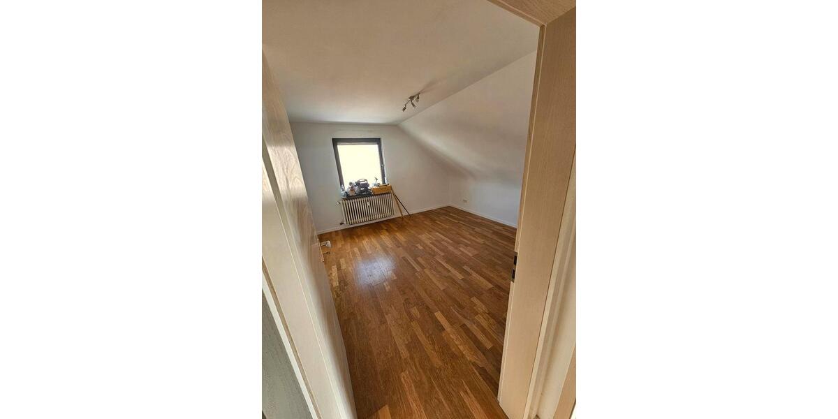 Dachgeschoßwohnung Sankt Wendel - 3 Zimmer, 65 m&sup2;, 640&euro; | Angebot:24725252