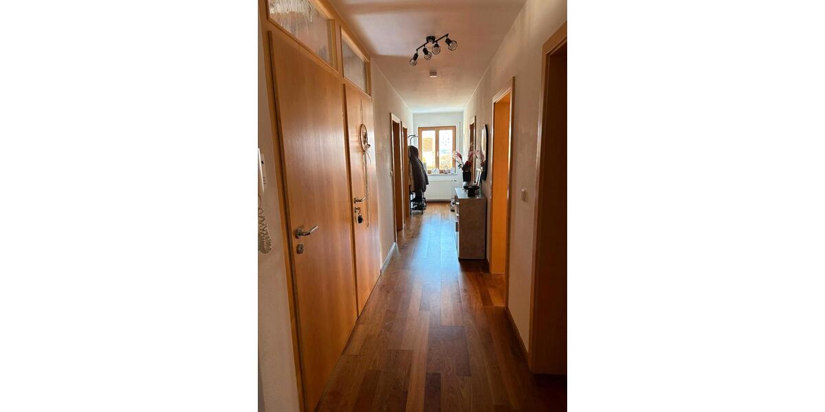 Etagenwohnung Marklkofen - 3 Zimmer, 100 m&sup2;, 800&euro; | Angebot:24574230