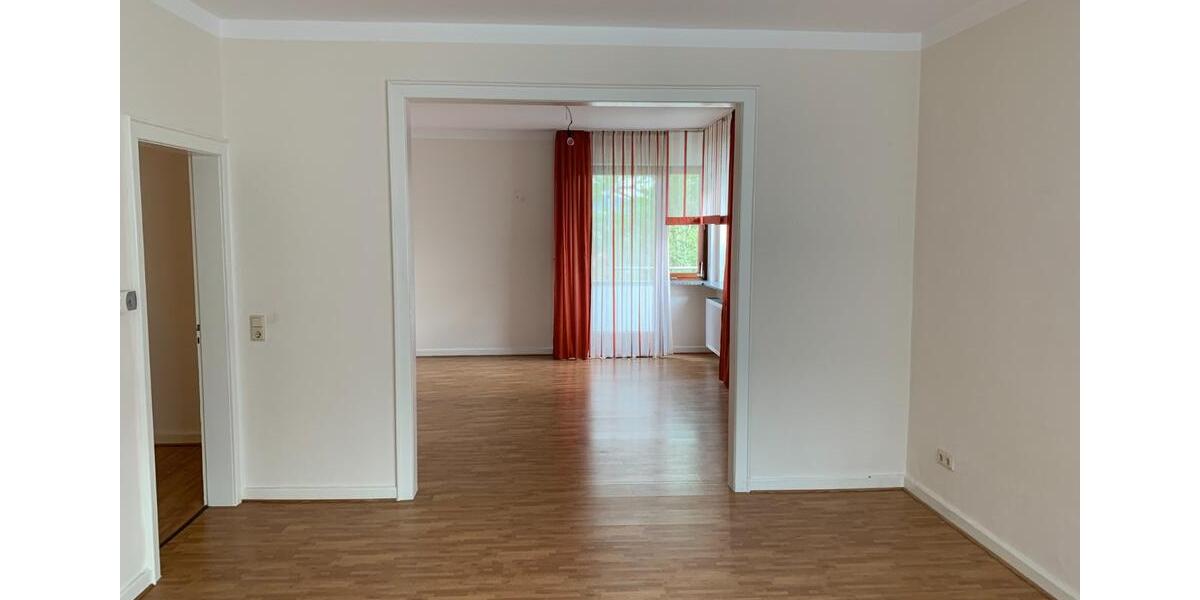 Hochparterre Bad Hersfeld - 4 Zimmer, 110 m&sup2;, 950&euro; | Angebot:24785759
