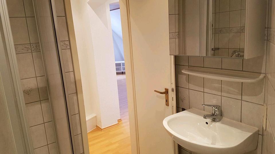 Dachgeschoßwohnung Isernhagen - 1.5 Zimmer, 28 m&sup2;, 364&euro; | Angebot:25402888