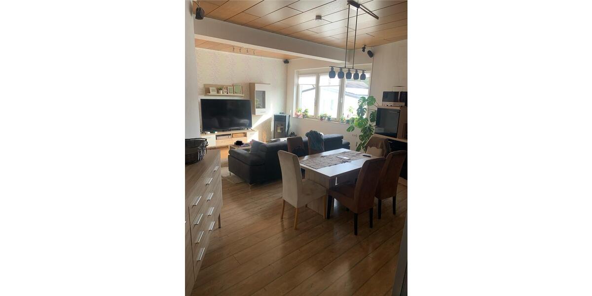 Maisonettenwohnung Kraichtal - 7 Zimmer, 130 m&sup2;, 1.500&euro; | Angebot:24825692