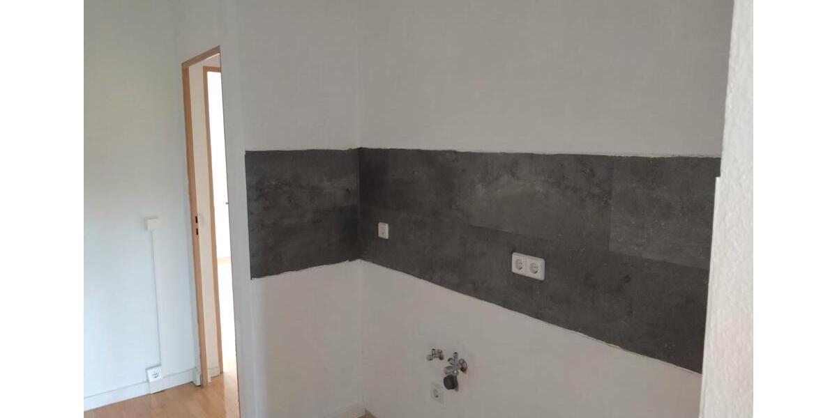 Etagenwohnung Stollberg (Erzgebirge) - 4 Zimmer, 67 m&sup2;, 450&euro; | Angebot:26564178