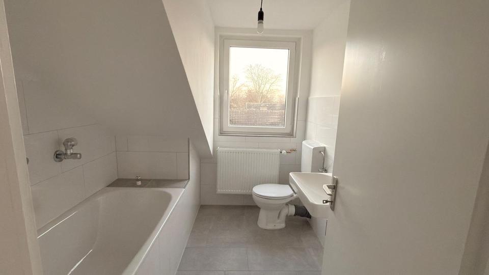 Dachgeschoßwohnung Elsdorf - 2 Zimmer, 48 m&sup2;, 450&euro; | Angebot:24636435