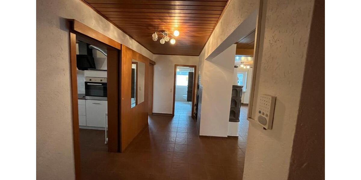 Renovierte 3 Zimmer Wohnung 3 zimmer