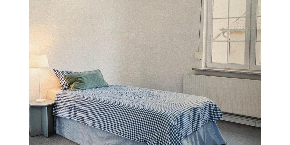 Etagenwohnung Reinbek - 5 Zimmer, 141 m&sup2;, 1.800&euro; | Angebot:25319833