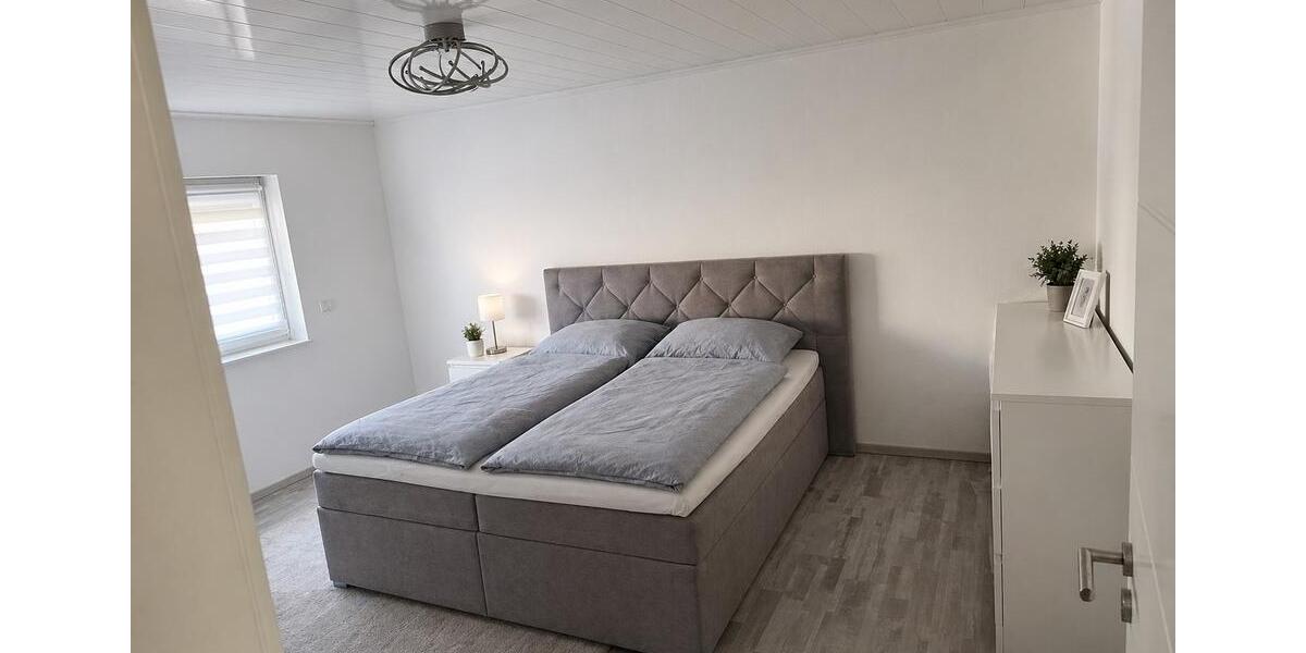 Etagenwohnung Neuenburg am Rhein - 3 Zimmer, 89 m&sup2;, 1.600&euro; | Angebot:26393637