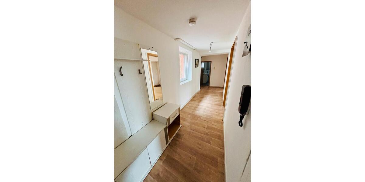 Etagenwohnung Wörth am Main - 4 Zimmer, 96 m&sup2;, 1.250&euro; | Angebot:26124379