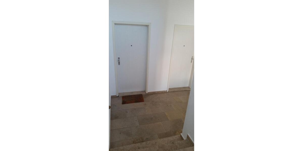 Dachgeschoßwohnung Limbach-Oberfrohna Oberfrohna - 2 Zimmer, 37 m&sup2;, 220&euro; | Angebot:26211120