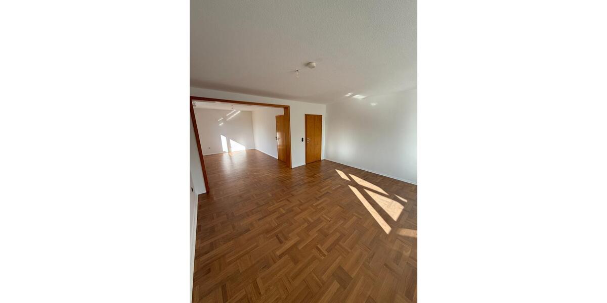Etagenwohnung Bad Emstal - 3.5 Zimmer, 115 m&sup2;, 900&euro; | Angebot:26416298