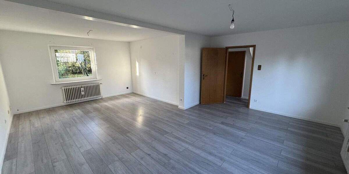 Doppelhaushälfte Glinde - 6 Zimmer, 127 m&sup2;, 1.620&euro; | Angebot:25041220