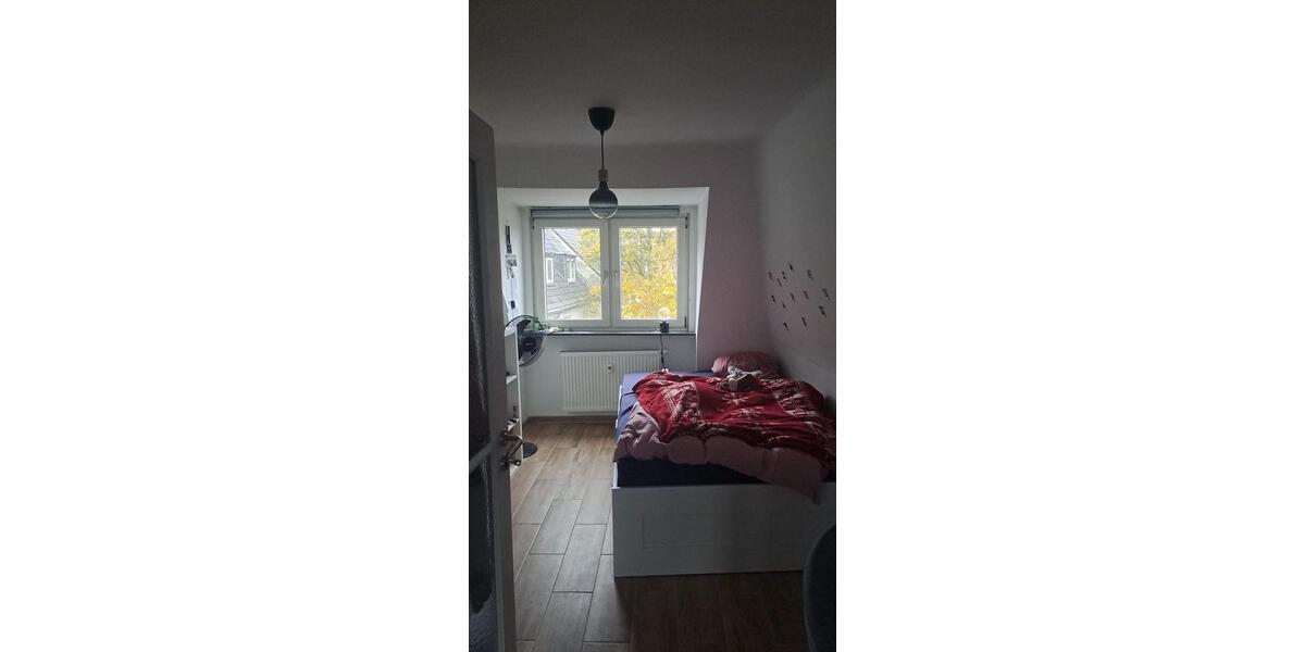 Dachgeschoßwohnung Bielefeld Stieghorst - 4 Zimmer, 80 m&sup2;, 440&euro; | Angebot:26651787
