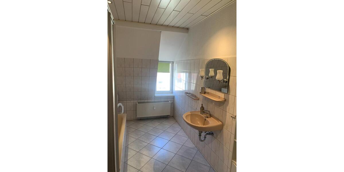 Dachgeschoßwohnung Mühlhausen (Thüringen) - 2 Zimmer, 65 m&sup2;, 399&euro; | Angebot:25378000