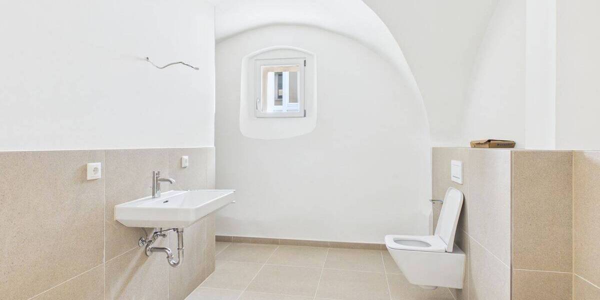 Etagenwohnung Amberg - 2 Zimmer, 115 m&sup2;, 1.610&euro; | Angebot:25670267