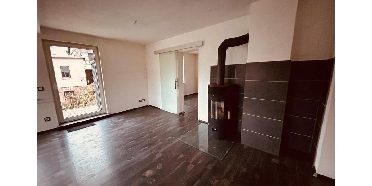 Etagenwohnung Lohr am Main - 2 Zimmer, 82 m&sup2;, 600&euro; | Angebot:25637804