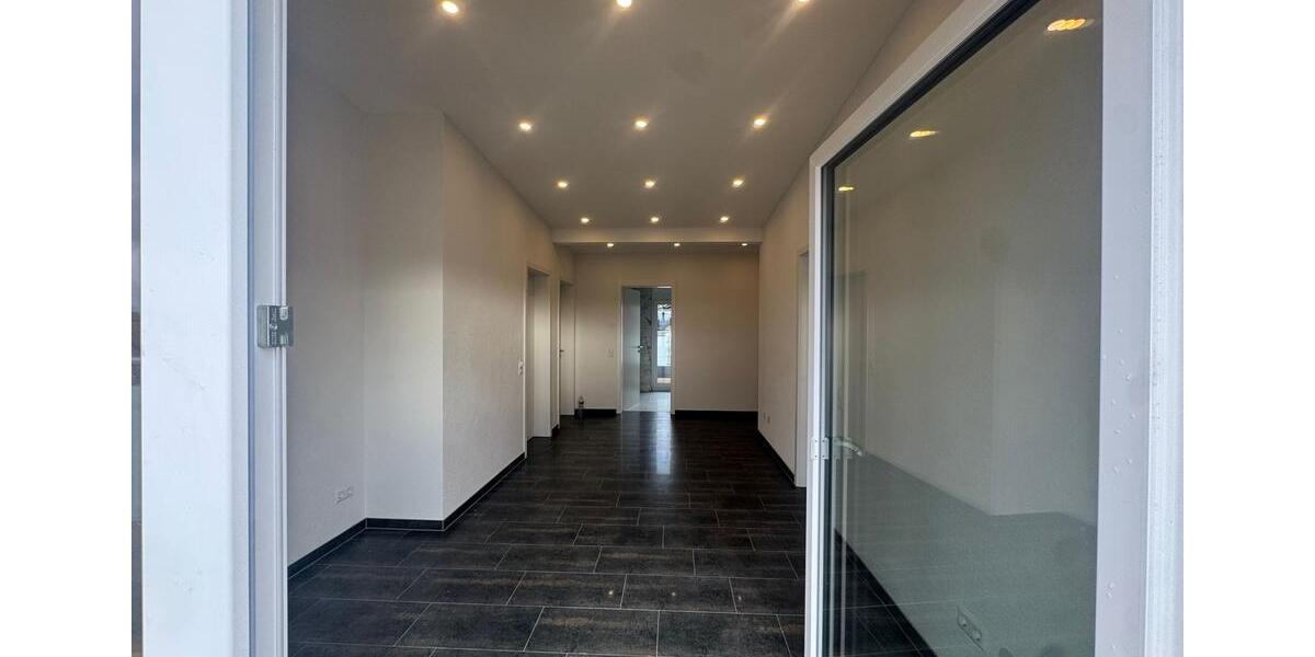 Dachgeschoßwohnung Rheinhausen - 4 Zimmer, 102 m&sup2;, 1.650&euro; | Angebot:24891175