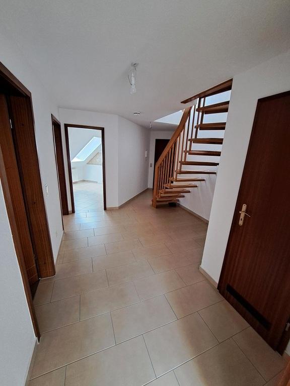 Wunderschöne 3-Raum-Maisonette-Wohnung mit ausgebauten Spitzboden ab sofort zu vermieten zimmer