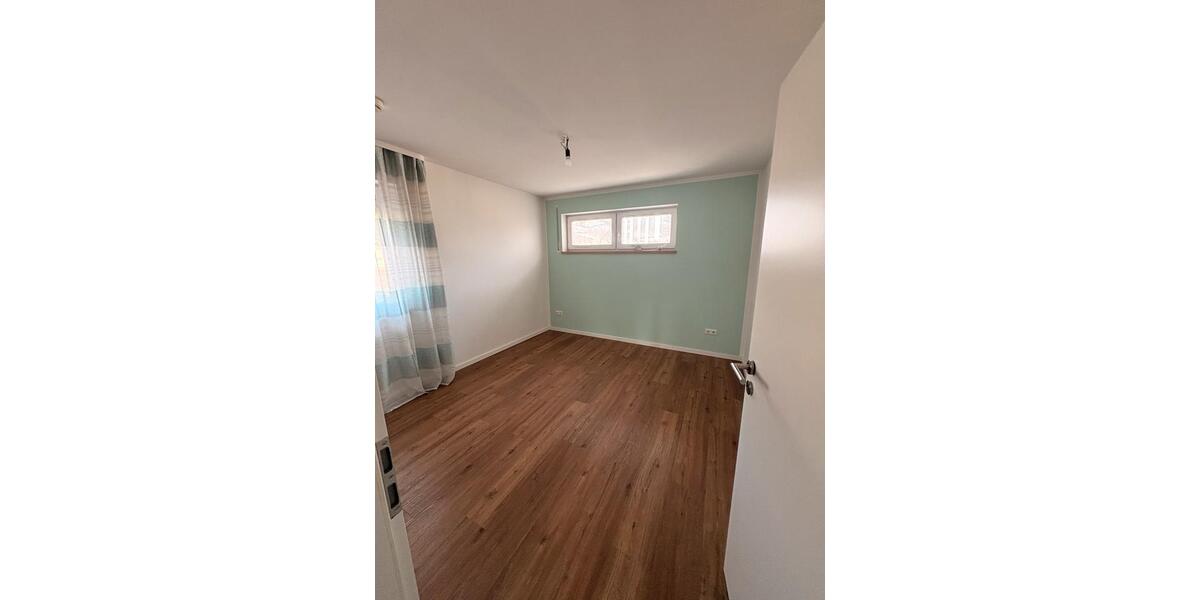 Doppelhaushälfte Aholfing - 4 Zimmer, 140 m&sup2;, 1.480&euro; | Angebot:25329422