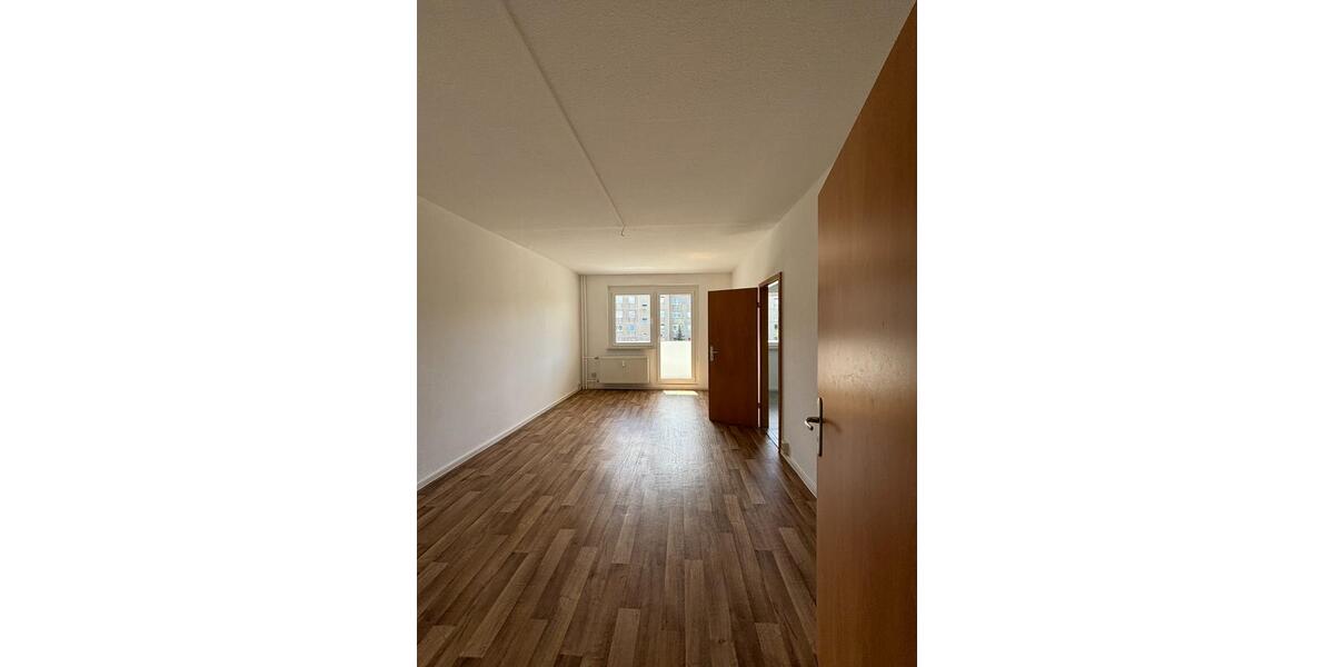 Etagenwohnung Gräfenhainichen - 3 Zimmer, 70 m&sup2;, 440&euro; | Angebot:23566519