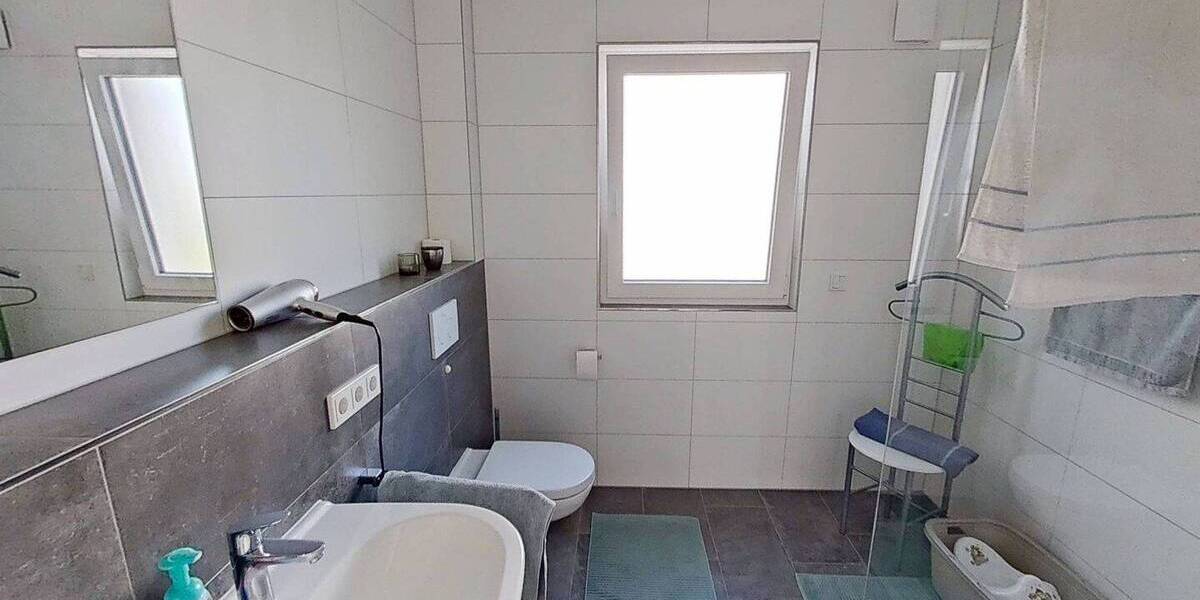 Etagenwohnung Schmelz Hüttersdorf - 3 Zimmer, 101 m&sup2;, 800&euro; | Angebot:26154814