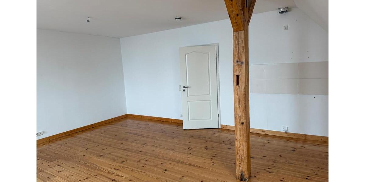 Dachgeschoßwohnung Ballenstedt - 1 Zimmer, 92 m&sup2;, 506&euro; | Angebot:24704248