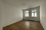 Sanierte Erdgeschoßwohnung mit Balkon!