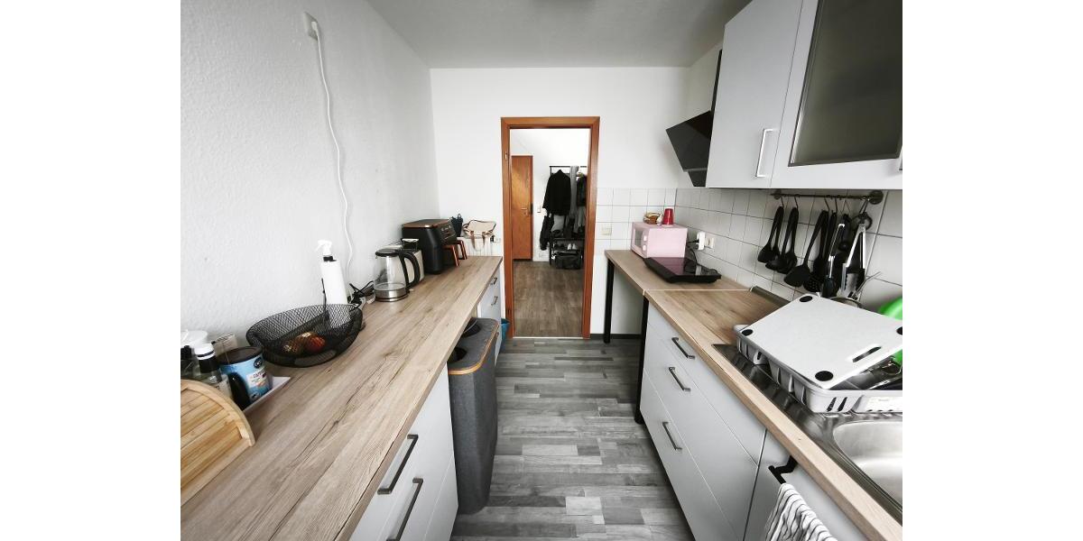 moderne 3 Zi. DG (2. OG) Wohnung mit Balkon und KFZ-Stellplatz - Etagenwohnung Uehlfeld | Angebot:26704502