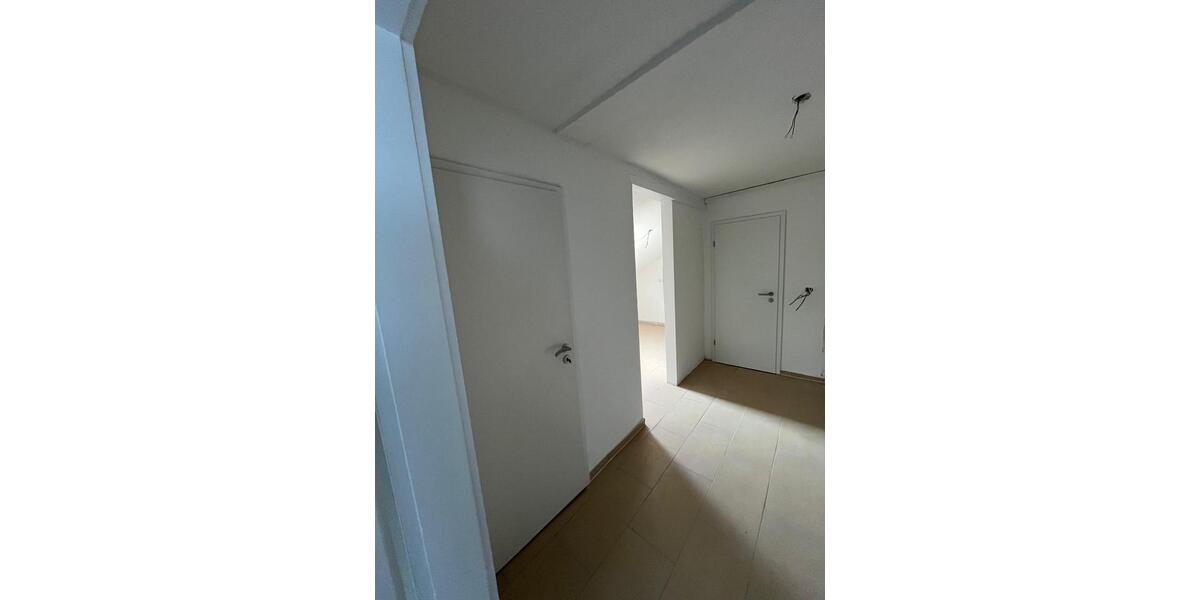 Dachgeschoßwohnung Pforzheim - 1.5 Zimmer, 45 m&sup2;, 680&euro; | Angebot:24643978