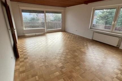 4 Zimmer Wohnung in Roßdorf