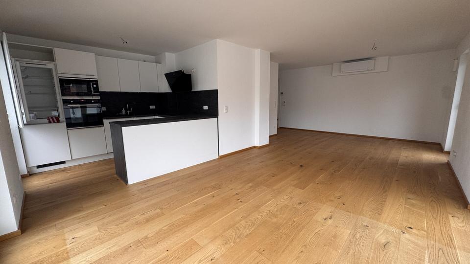 Einfamilienhaus München Am Riesenfeld - 3 Zimmer, 120 m&sup2;, 2.500&euro; | Angebot:25639804
