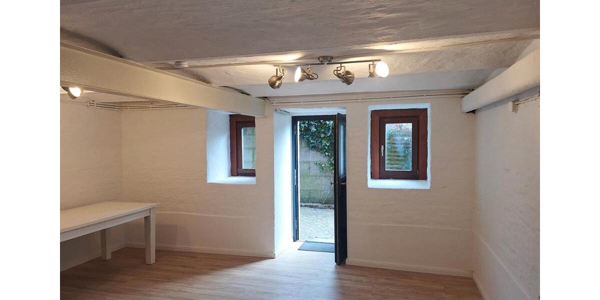 Erdgeschoßwohnung Flensburg - 2 Zimmer, 70 m&sup2;, 750&euro; | Angebot:26060881