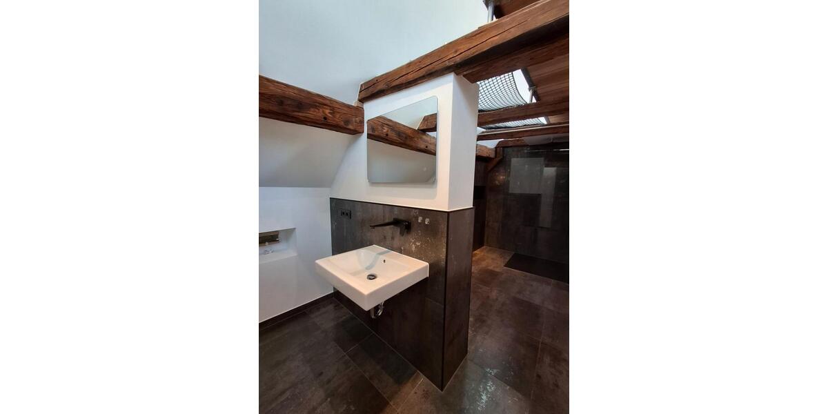 Dachgeschoßwohnung Kronach - 2 Zimmer, 114 m&sup2;, 1.100&euro; | Angebot:26439403