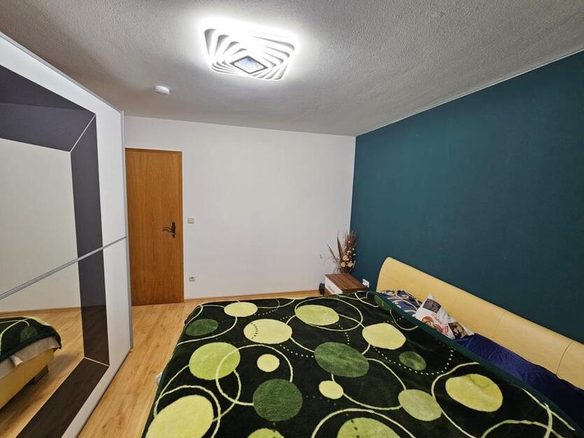 Helle, freundliche 2-Zimmer-Wohnung mit Einbauküche zu vermieten