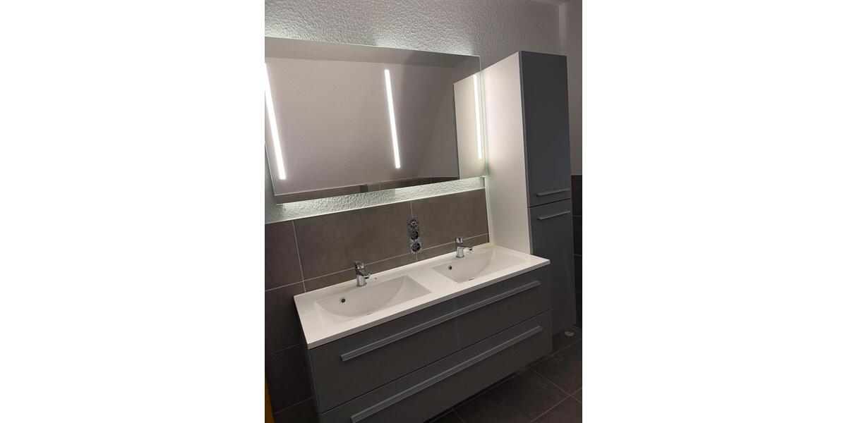 Etagenwohnung Barßel - 4 Zimmer, 130 m&sup2;, 1.100&euro; | Angebot:26690129