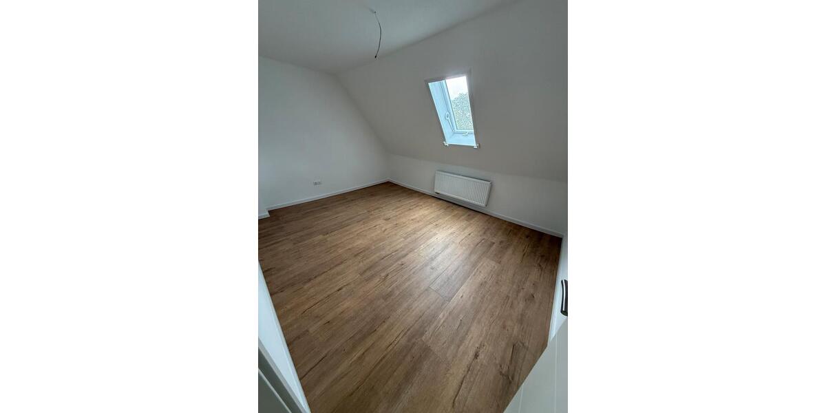 Dachgeschoßwohnung Breuna - 2 Zimmer, 65 m&sup2;, 690&euro; | Angebot:26637942