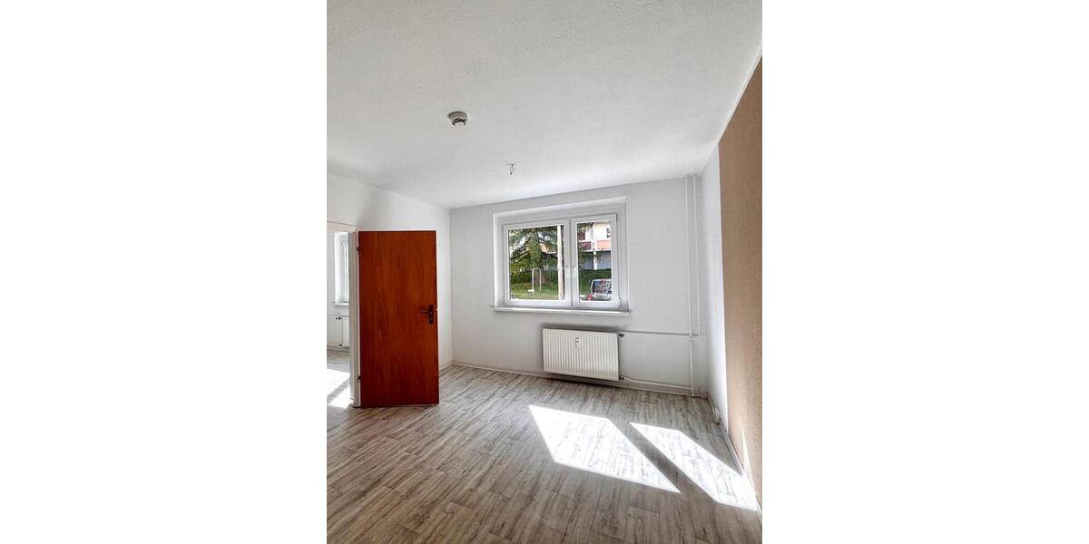 Erdgeschoßwohnung Suhl - 3 Zimmer, 70 m&sup2;, 400&euro; | Angebot:19517504