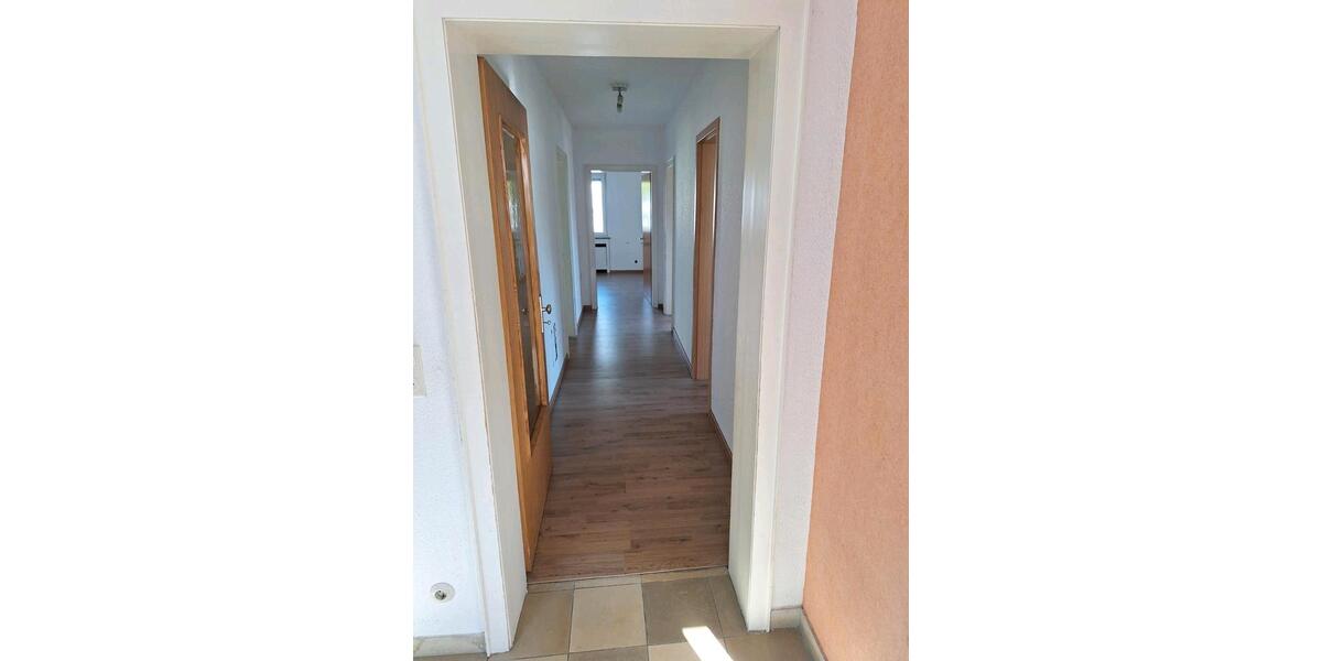 Etagenwohnung Siegen Kaan-Marienborn - 3 Zimmer, 90 m&sup2;, 750&euro; | Angebot:26492826