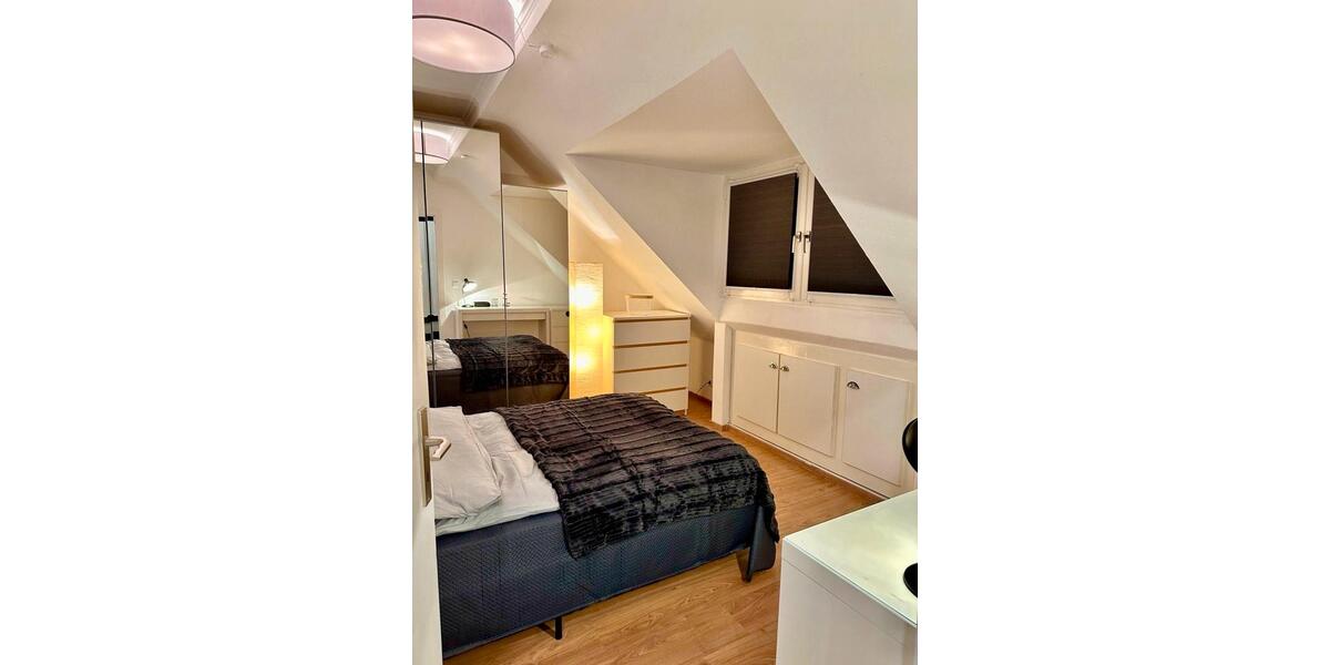 Dachgeschoßwohnung Köln Nippes - 2 Zimmer, 55 m&sup2;, 1.330&euro; | Angebot:25239858