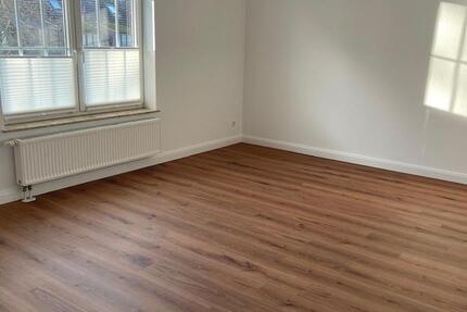 Frisch sanierte 120 qm Wohnung über zwei Etagen 3 zimmer