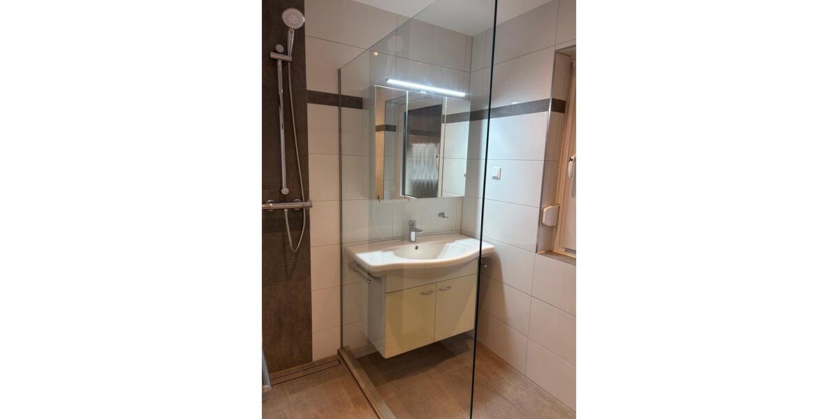 TRAUMWOHNUNG AHLTEN FREI EG Garten Terrasse Einbauküche Garage 3 zimmer