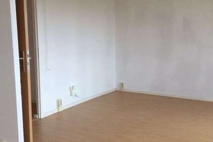 Wohnung zum Mieten in Halle (Saale) 308,15 € 56.96 m² 3 zimmer
