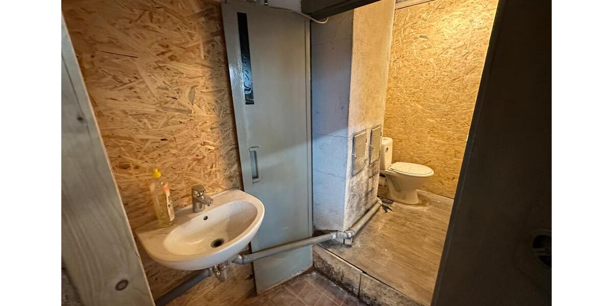 Kellerraum Keller Lager Büro Abstellraum (45 m²) WC Wasser zimmer