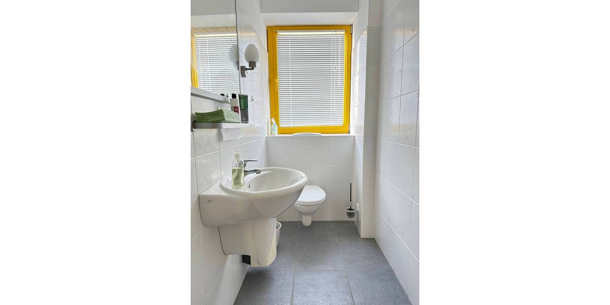 Gewerbeobjekt Zell (Mosel) Barl - 4 Zimmer, 178 m&sup2;, 2.000&euro; | Angebot:26657341