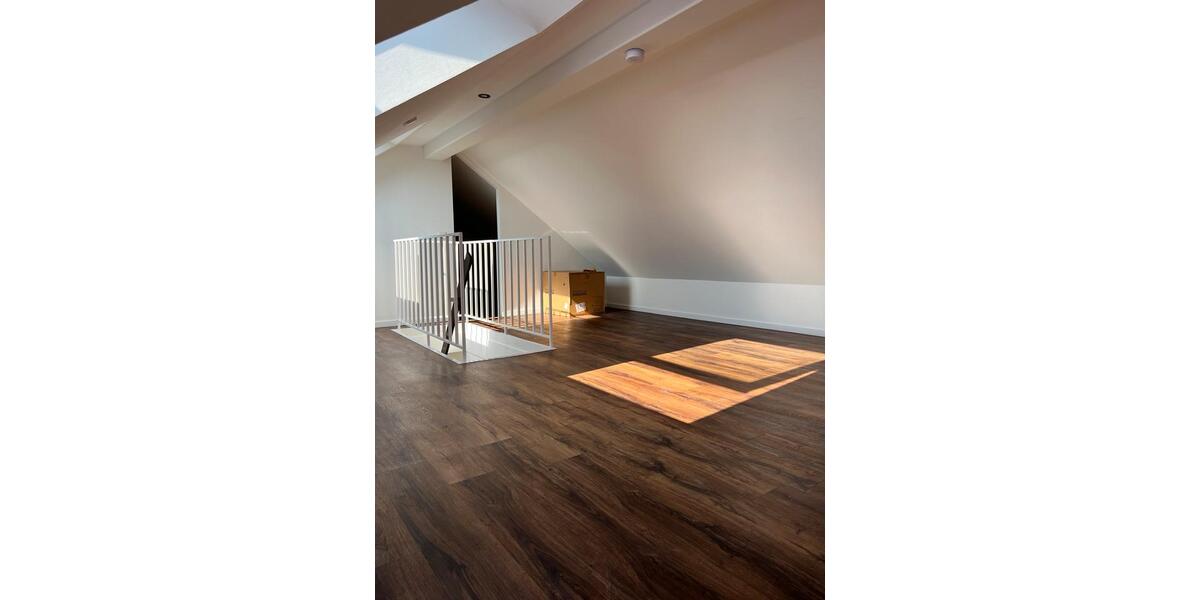 Maisonettewohnung renoviert+möbliert+2xBalkon+EBK+TG+Klimaanlage 3.5 zimmer