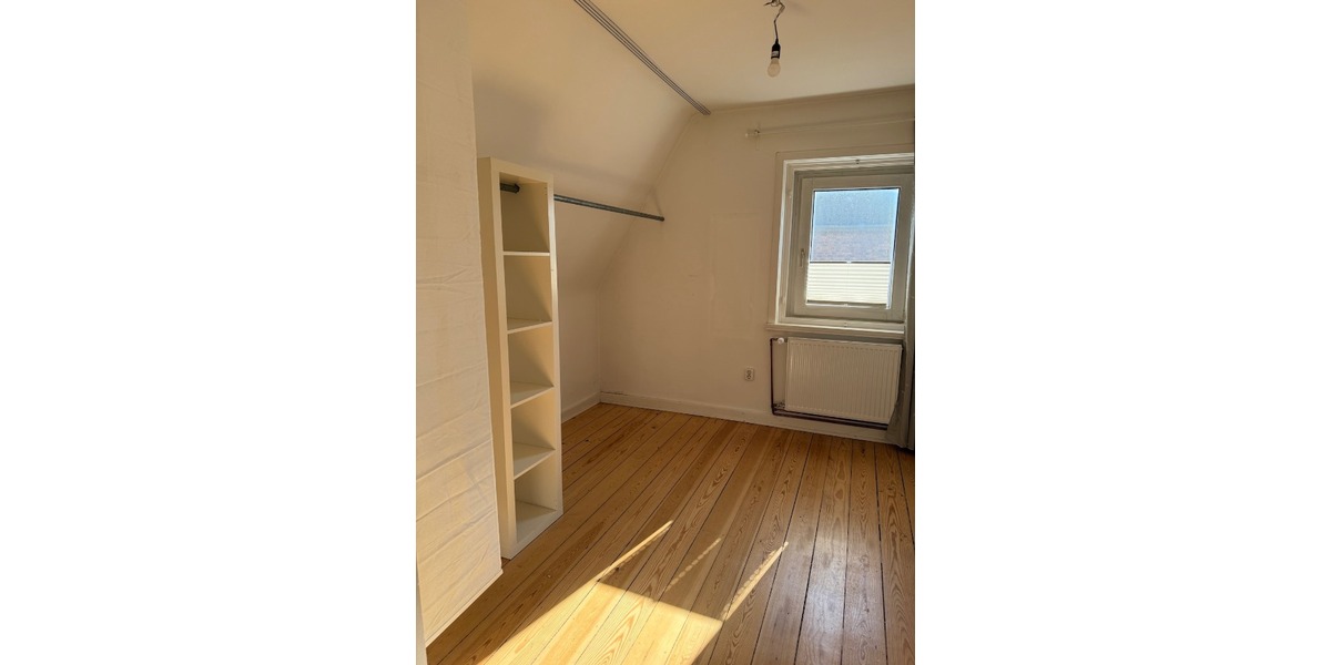 Renovierte Wohnung mit Dachterrasse - Dachgeschoßwohnung Hamburg Harburg | Angebot:26748304