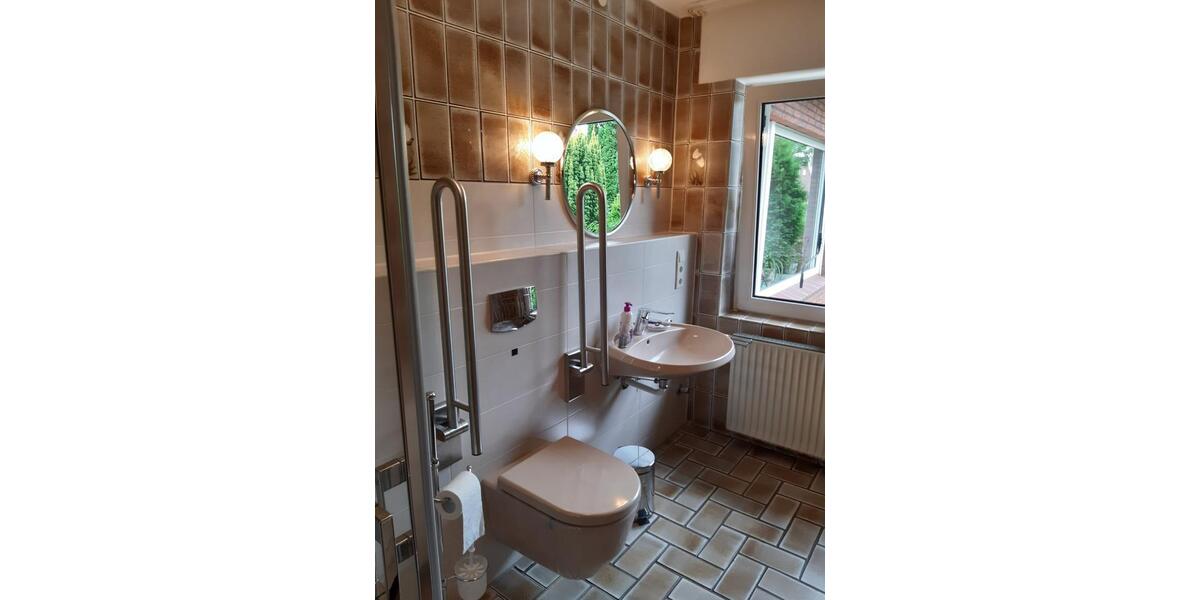 Wohnen auf Zeit Upgant-Schott Schott - 5 Zimmer, 200 m&sup2;, 20&euro; | Angebot:24477896