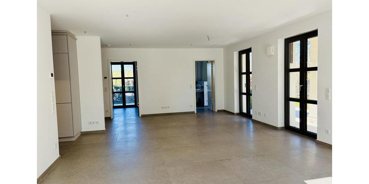 Etagenwohnung Potsdam - 3 Zimmer, 112 m&sup2;, 2.565&euro; | Angebot:25145687