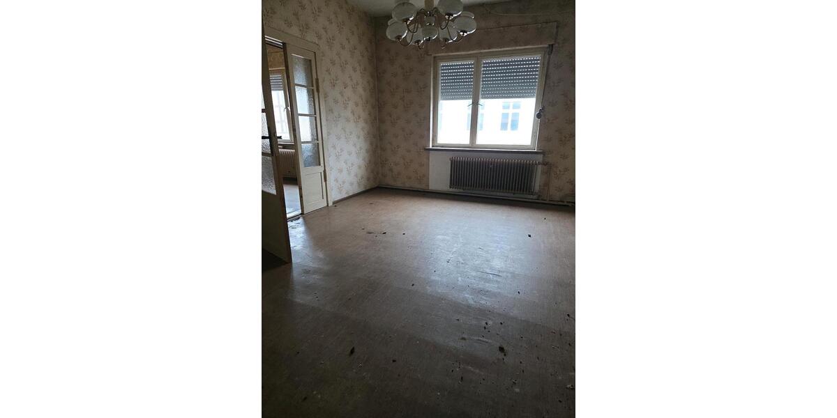 Etagenwohnung Lenzen (Elbe) - 7 Zimmer, 150 m&sup2;, 1.000&euro; | Angebot:24706323