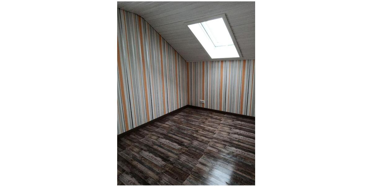 Dachgeschoßwohnung Warthausen - 4 Zimmer, 85 m&sup2;, 1.300&euro; | Angebot:26603201